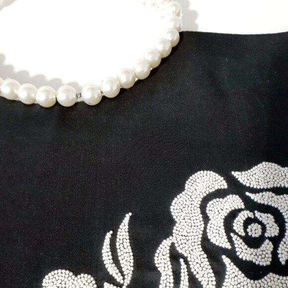 EUC Shiraleah black crescent shaped handbag w faux pearl handles and embroidery - Picture 7 of 8